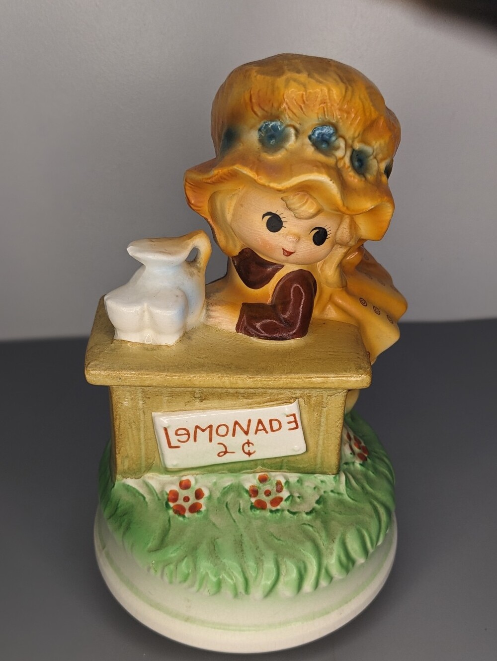 Vintage Fred Roberts Japan Lemonade Stand Ceramic Music Box Figurine Works 1960s